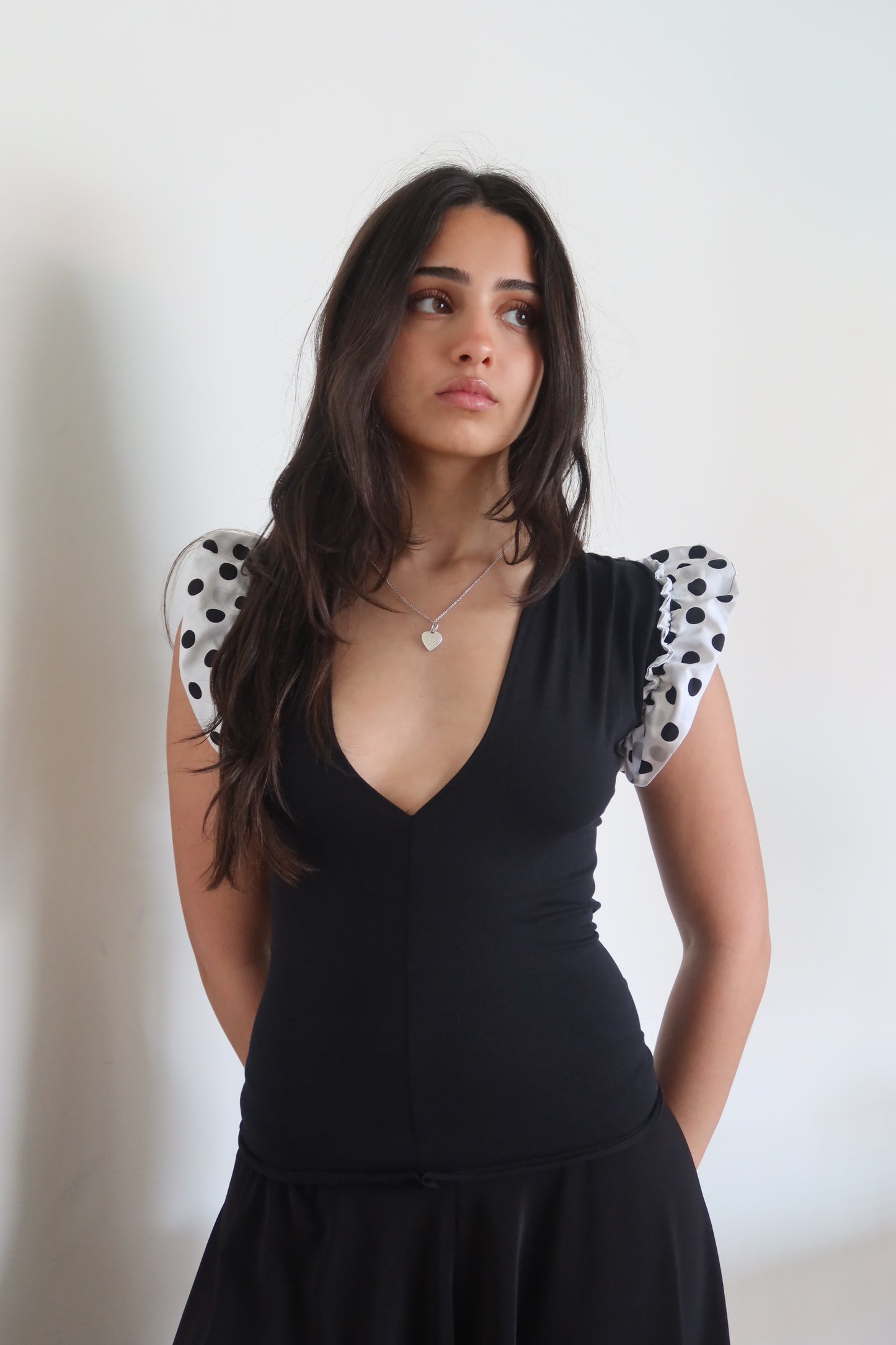 INDI TOP - black polka dot
